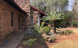 4 Bedroom House in Lynnwood Glen