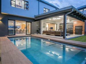 6 Bed House in Waterfall Country Estate