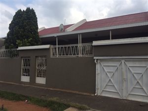 5 Bed House in Judiths Paarl