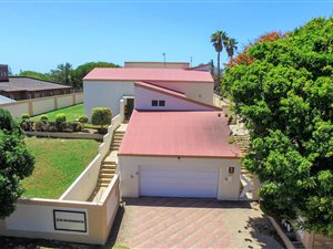 5 Bed House in Summerstrand