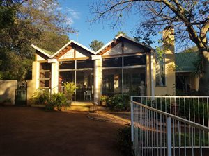 380 m² Commercial space in Fairland