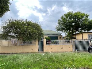 5 Bed House in Turffontein