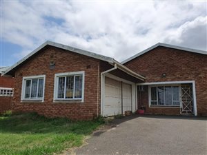 4 Bed House in Mt Edgecombe