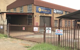 1377 m² Industrial space in Waltloo