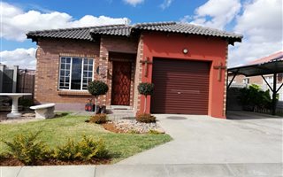 3 Bedroom Townhouse in Waterval East