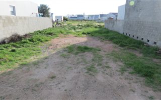 2 Bedroom Simplex in Laguna Sands