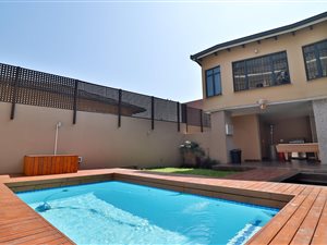 4 Bed House in Essenwood