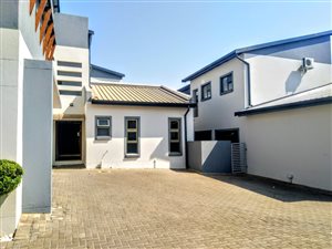 4 Bed Townhouse in Brooklyn