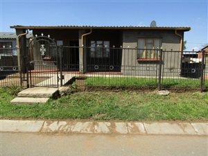 6 Bed House in Kwa Thema