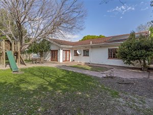 4 Bed House in Parel Vallei