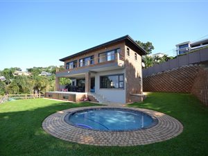 3 Bed House in Compensation Beach