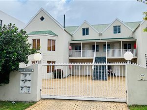 2 Bed Apartment in Hout Bay and surrounds