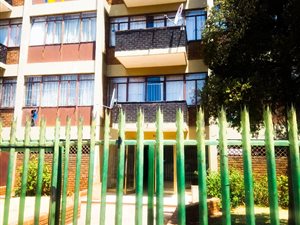 3 Bed Apartment in Bellevue