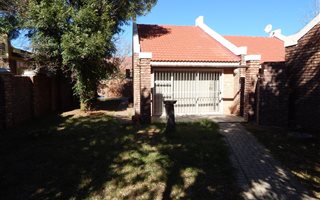 3 Bedroom Townhouse in Camelot