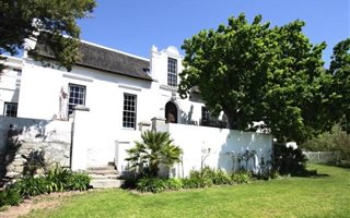 5 Bedroom House in Higgovale