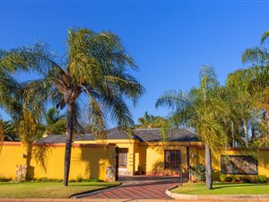 9 Bed House in Clayville East