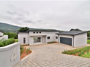 4 Bed House in Montrose