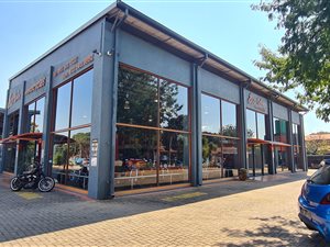2000 m² Commercial space in Annlin