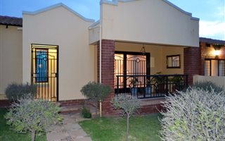 2 Bedroom Apartment in Boardwalk Meander