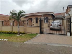 3 Bed House in Woodview