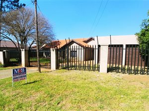 3 Bed House in Albemarle
