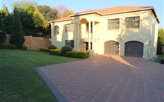 4 Bedroom House in Kyalami
