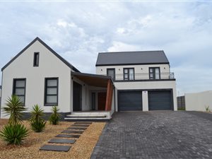 3 Bed House in Vredenburg