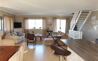 5 Bedroom House in Kleinemonde