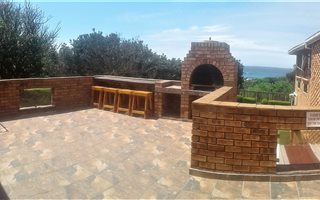 2 Bedroom Townhouse in Hibberdene