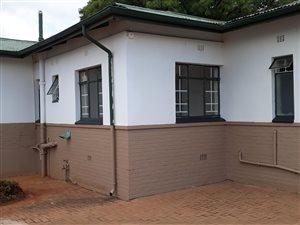 5 Bed House in Monument