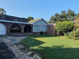 3 Bed House in Hayfields
