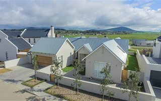 4 Bedroom House in Graanendal