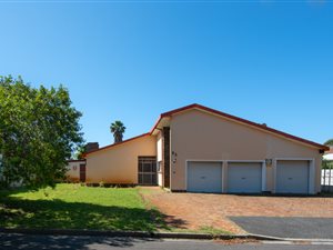 5 Bed House in Soneike
