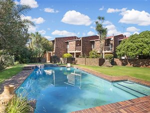 3 Bed Townhouse in Crystal Park