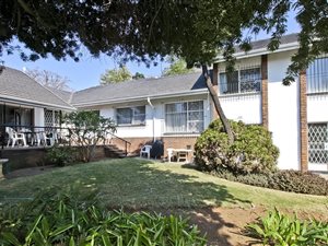 5 Bed House in Robindale