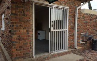 1 Bedroom Apartment in Vryburg