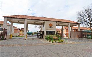 2 Bedroom Townhouse in Comet