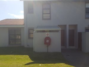 3 Bed Simplex in Palm Lakes Estate