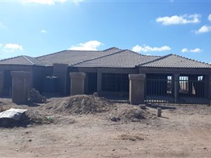 900 m² Farm in Polokwane Central
