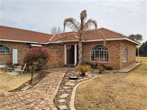 8.6 ha Farm in Vyfhoek