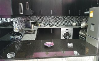 2 Bedroom Flat in Wynberg