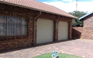 3 Bedroom House in Mineralia