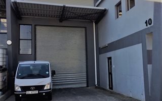 417 m² Industrial space in Cornubia