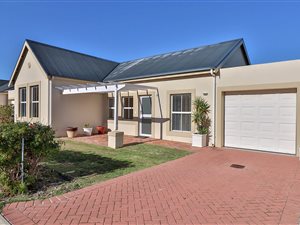 3 Bed House in Schonenberg Estate