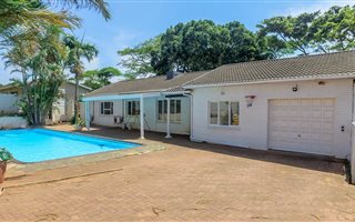 3 Bedroom House in Athlone Park
