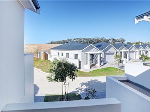 3 Bed Townhouse in Durbanville Central