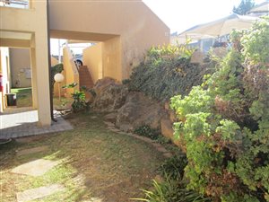 3 Bed Apartment in Vanderbijlpark SW5