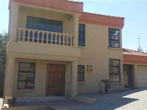 4 Bed House in Winchester Hills