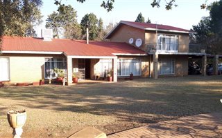 500 m² Commercial space in Bloemfontein Farms
