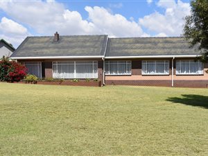 3 Bed House in Monument